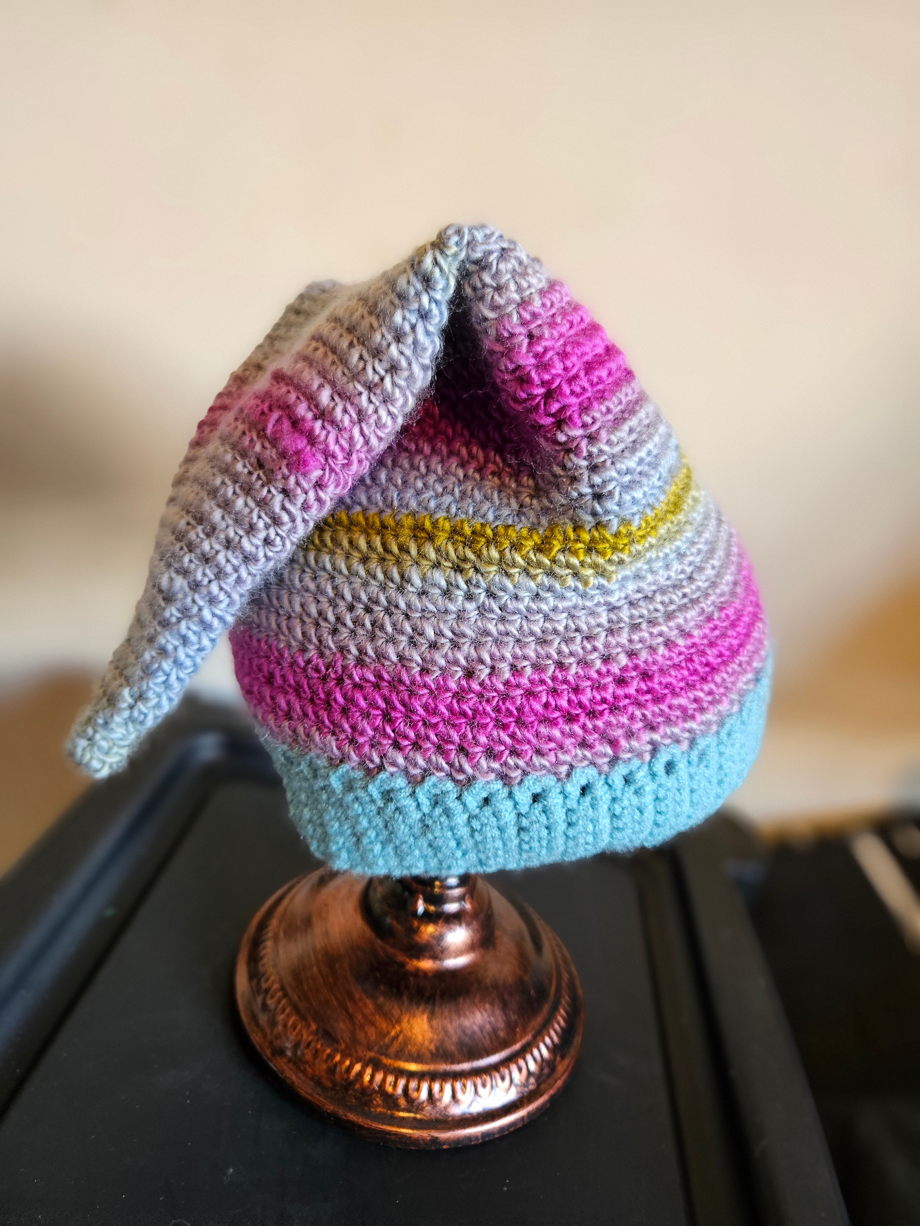 Crochet elf beanie in grey, pink and blue