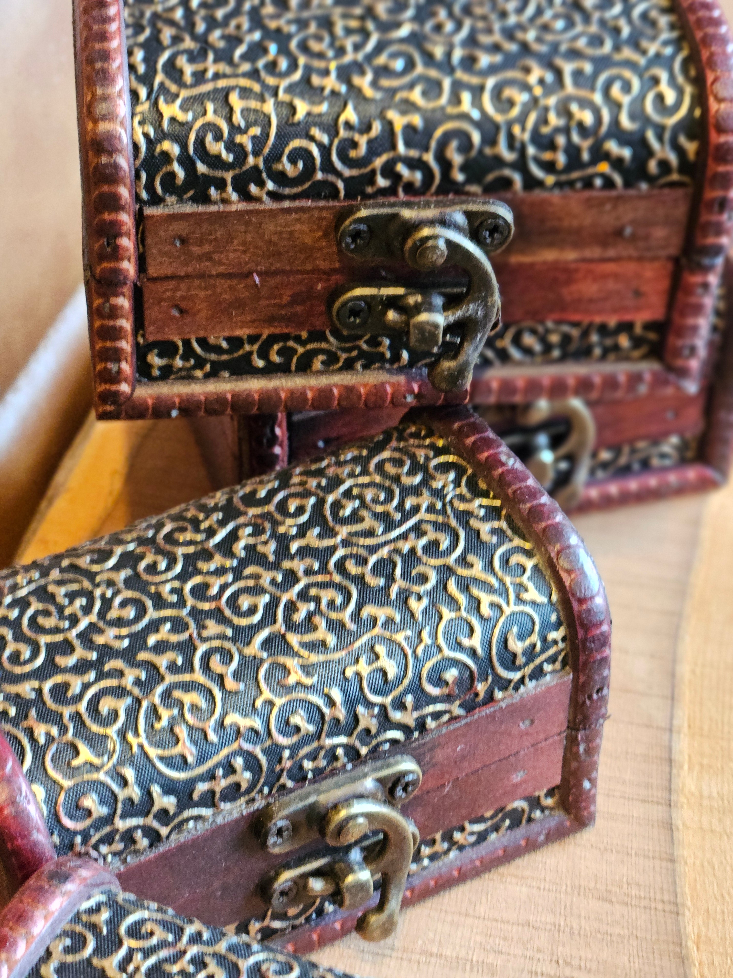 Mini wooden chests