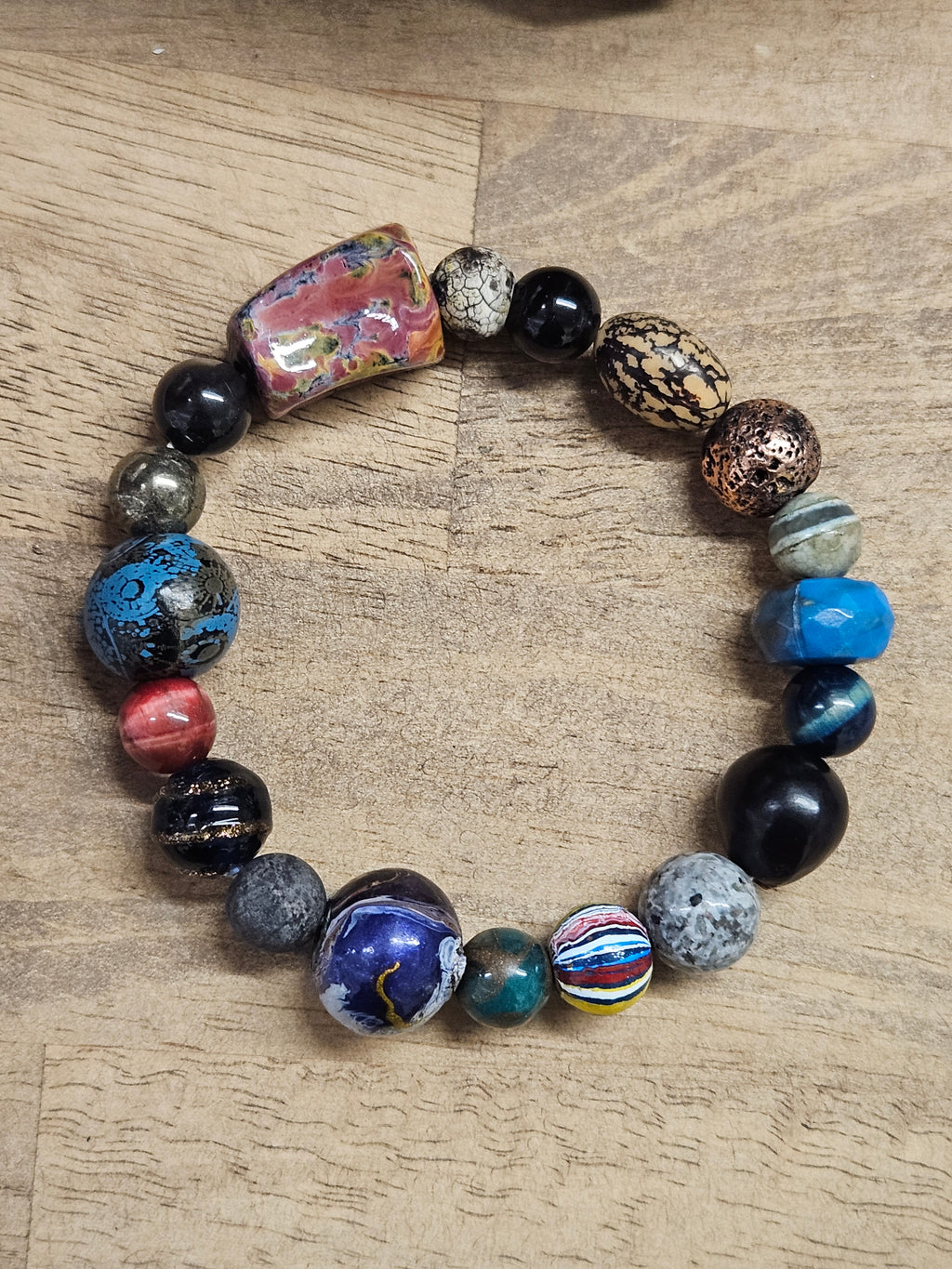 Boho bracelet in mixed colours